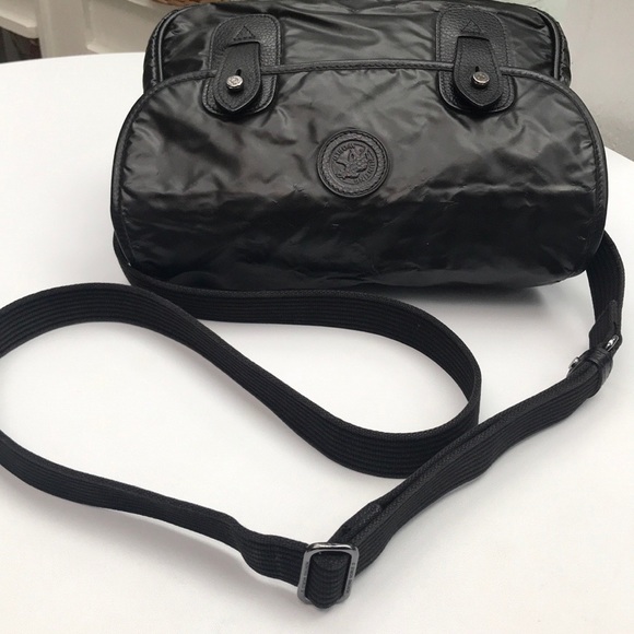 Hunting World Bags Authentic Hunting World Messenger Black